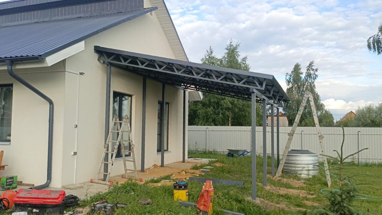 Придомовой навес